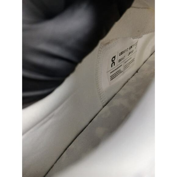 USED On Mens, Cloudpulse White/Frost 12 Medium